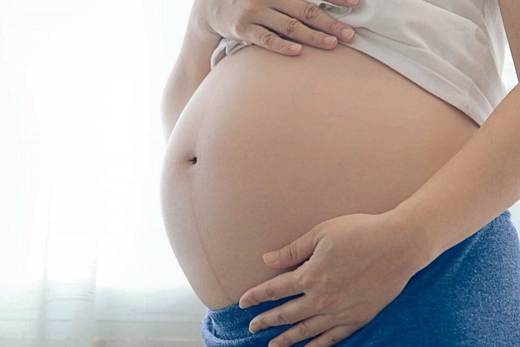 Bổ sung Acid Folic trước khi mang thai quan trọng như thế nào?