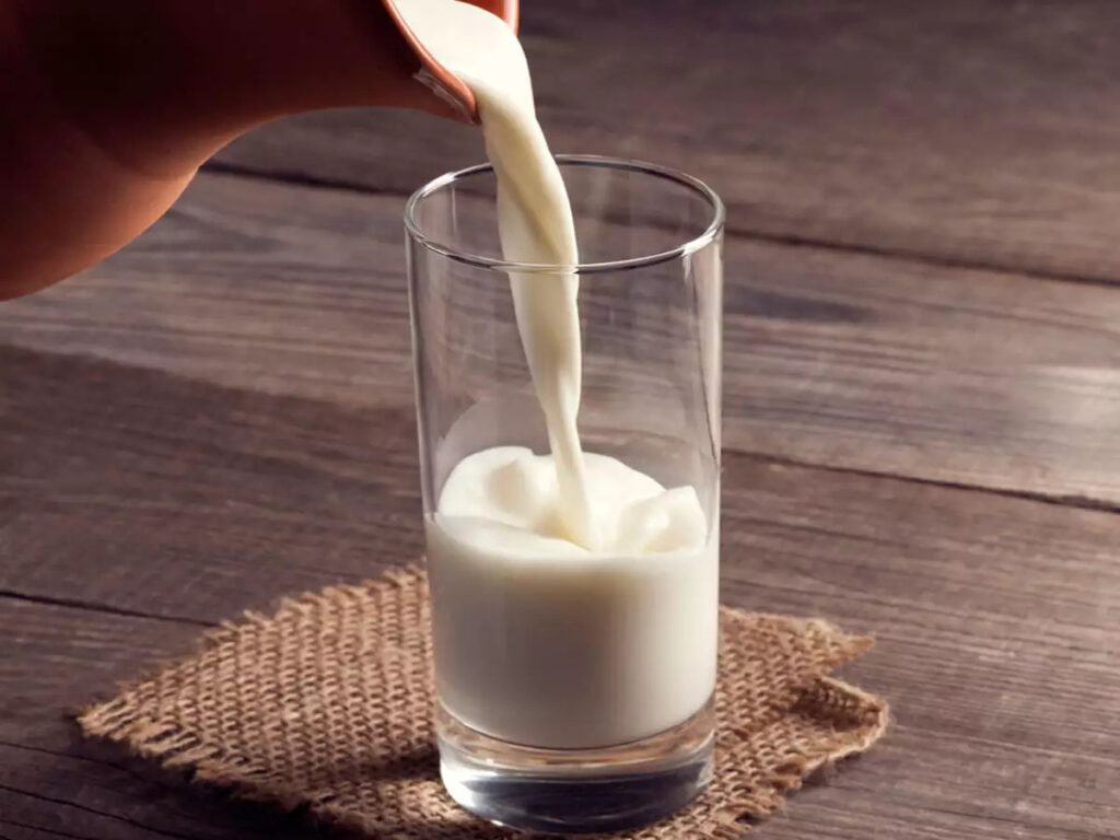 Các loại sữa tách béo trên thị trường và lưu ý khi sử dụng