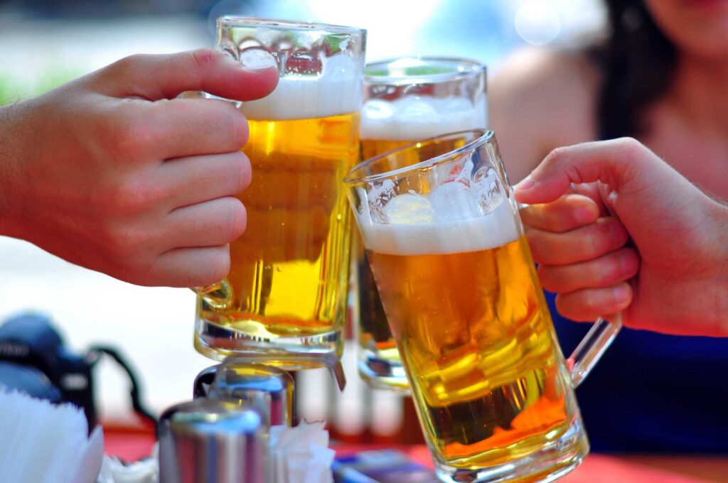 Sỏi thận có nên uống bia không?