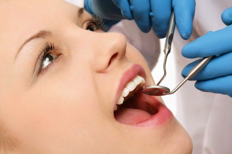 Hôi miệng vì cao răng nên chữa thế nào?