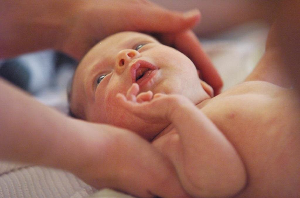Uốn ván trẻ sơ sinh là bệnh gì?
