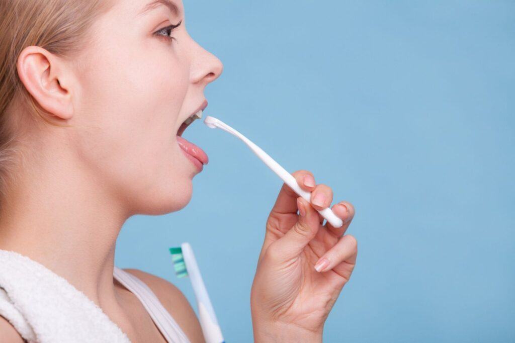 Vì sao vẫn bị hôi miệng dù đã đánh răng thường xuyên?