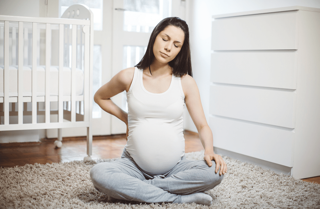 Cách giảm đau lưng khi mang thai hiệu quả nhất cho mẹ bầu